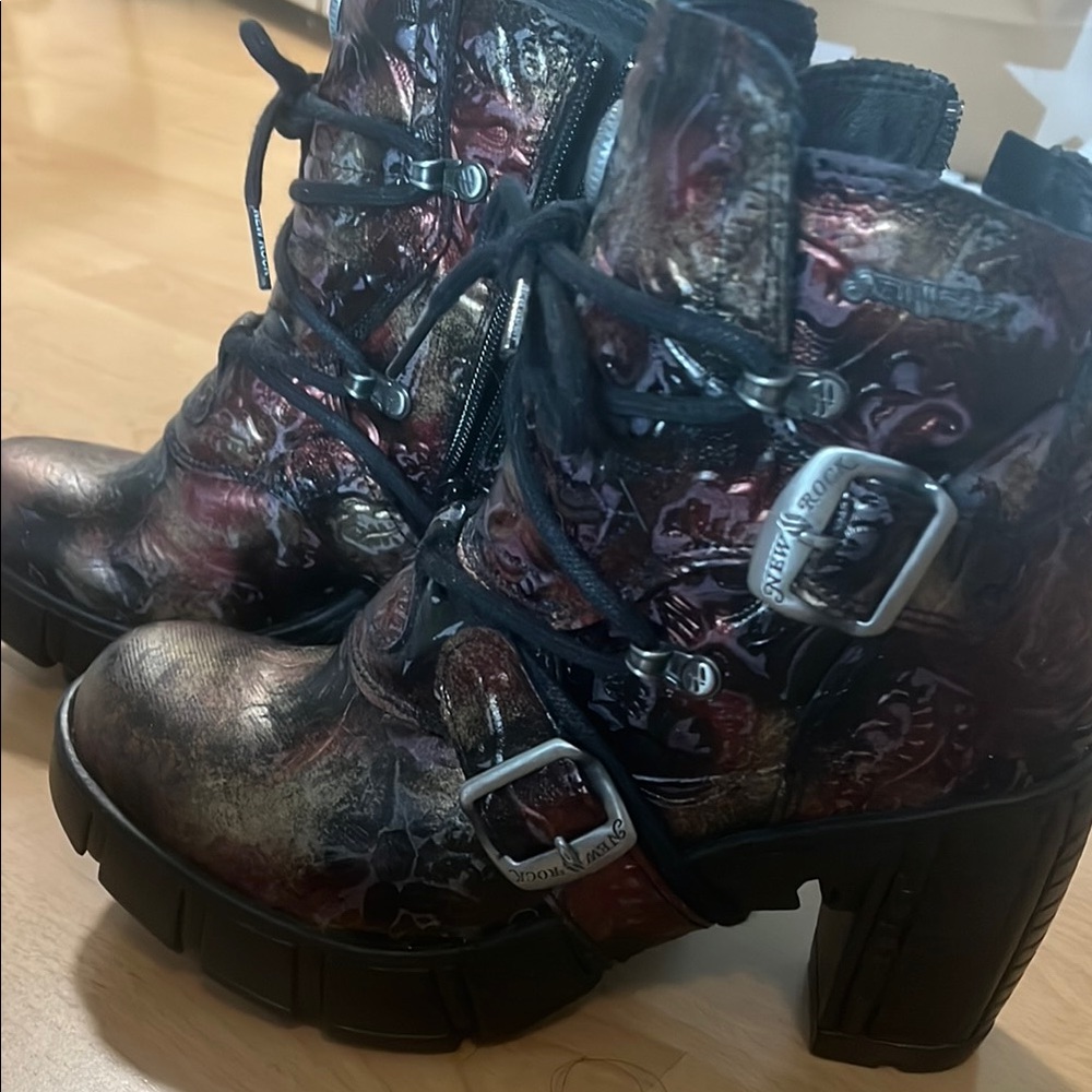 Black and Red Combat Moto Boots with Buckle Straps